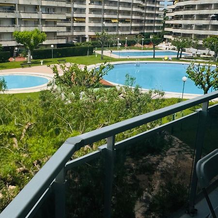 Delux Apartament Салоу Екстериор снимка