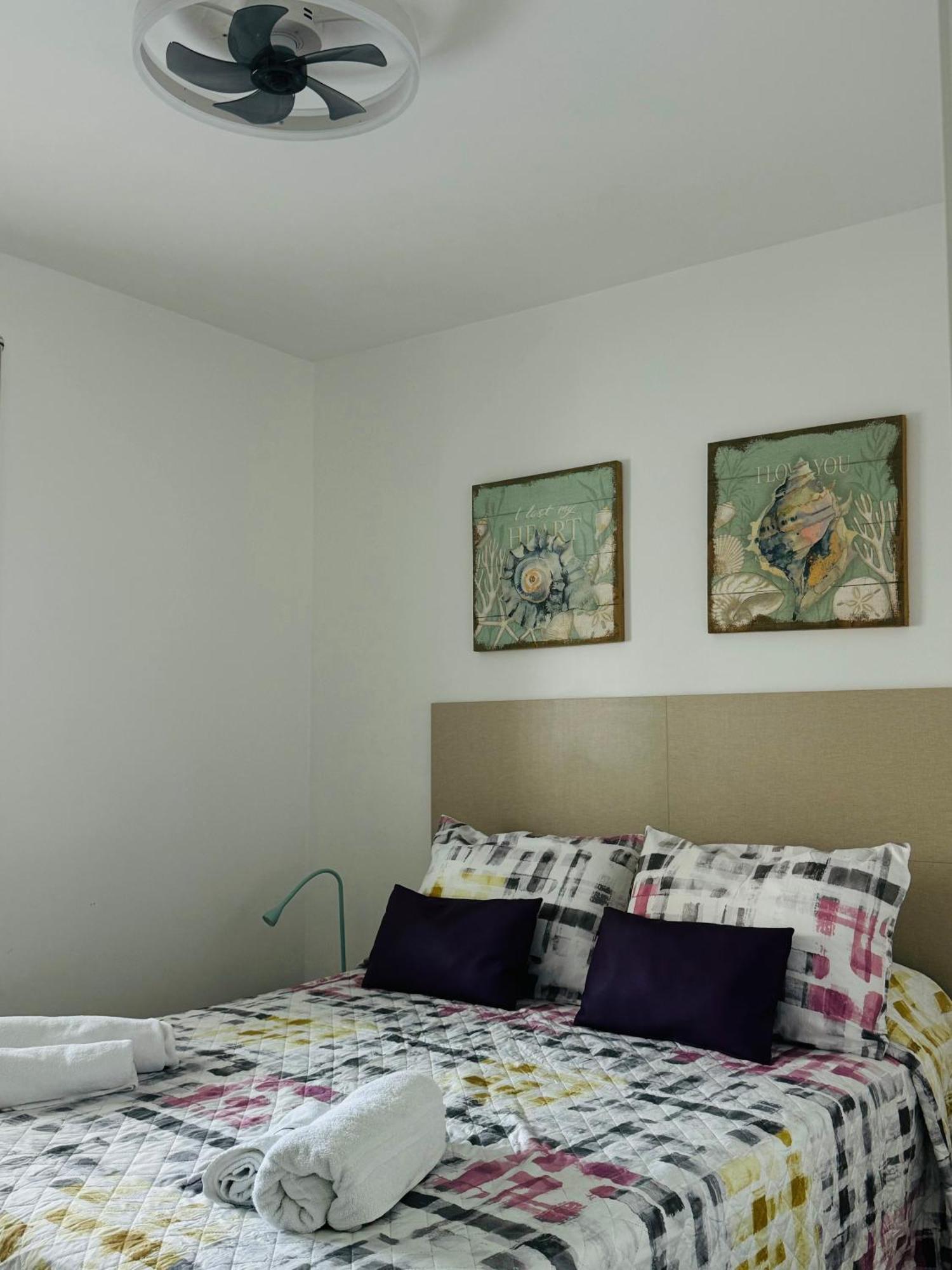 Delux Apartament Салоу Екстериор снимка