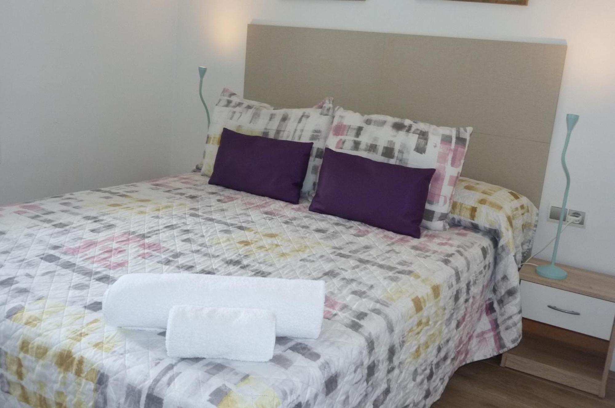 Delux Apartament Салоу Екстериор снимка