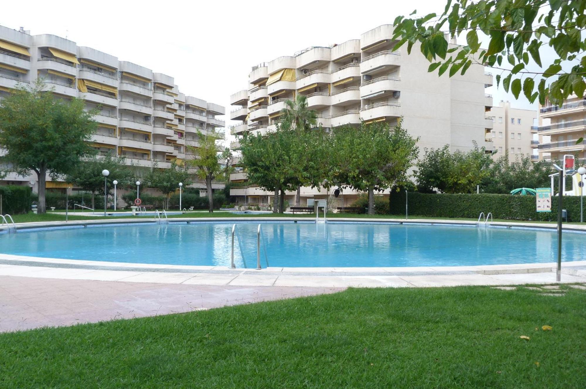 Delux Apartament Салоу Екстериор снимка